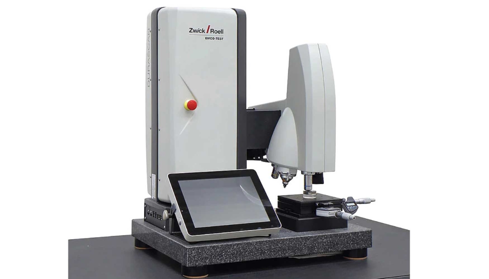 Härteprüfer im Werkstofflabor